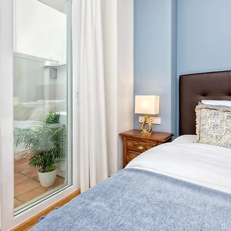 Homely Cristo Deluxe Malaga