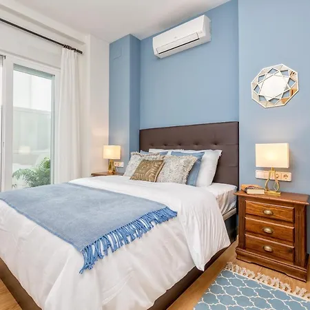 Homely Cristo Deluxe * Малага