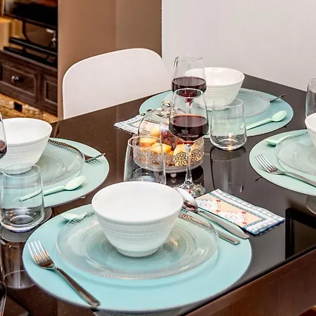 Homely Cristo Deluxe Apartment *