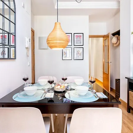 Homely Cristo Deluxe Апартаменты