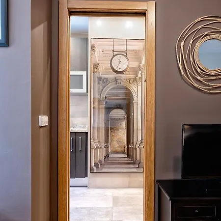 Апартаменты Homely Cristo Deluxe *