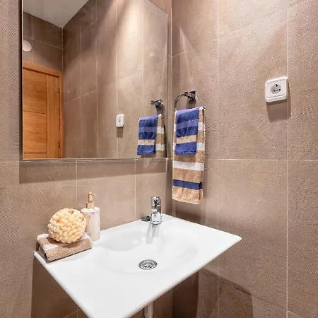 Homely Cristo Deluxe Апартаменты Малага