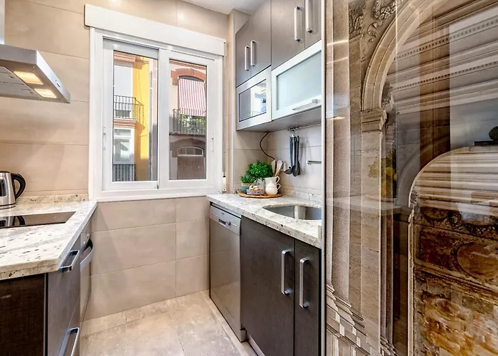 Homely Cristo Deluxe Апартаменты