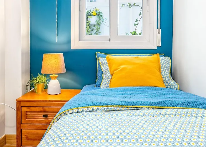 Homely Cristo Deluxe Апартаменты Малага
