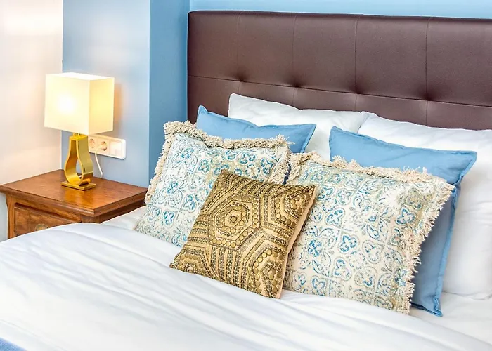 Homely Cristo Deluxe