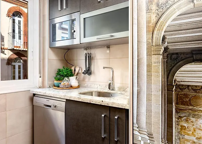 Homely Cristo Deluxe Апартаменты *