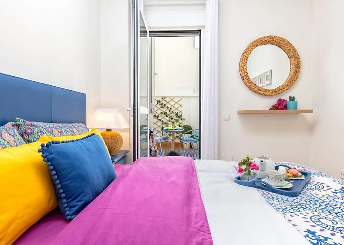 Homely Cristo Deluxe Апартаменты