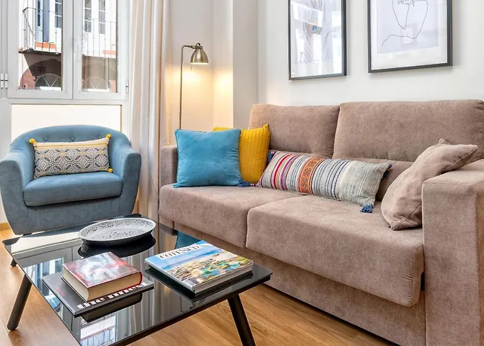 Homely Cristo Deluxe Апартаменты